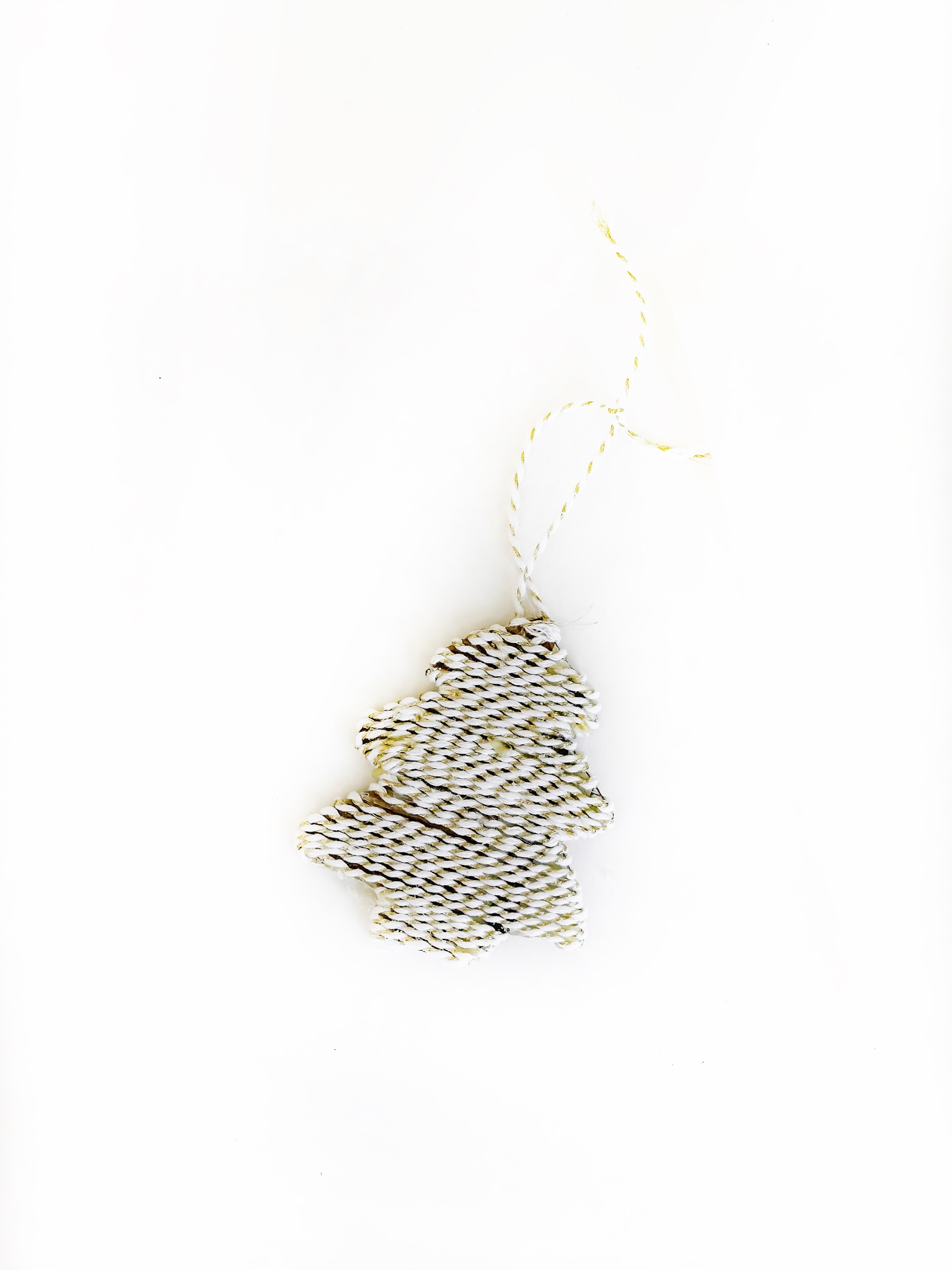 DIY String-Wrapped Christmas Tree Ornaments Tutorial - Dwell & Dine